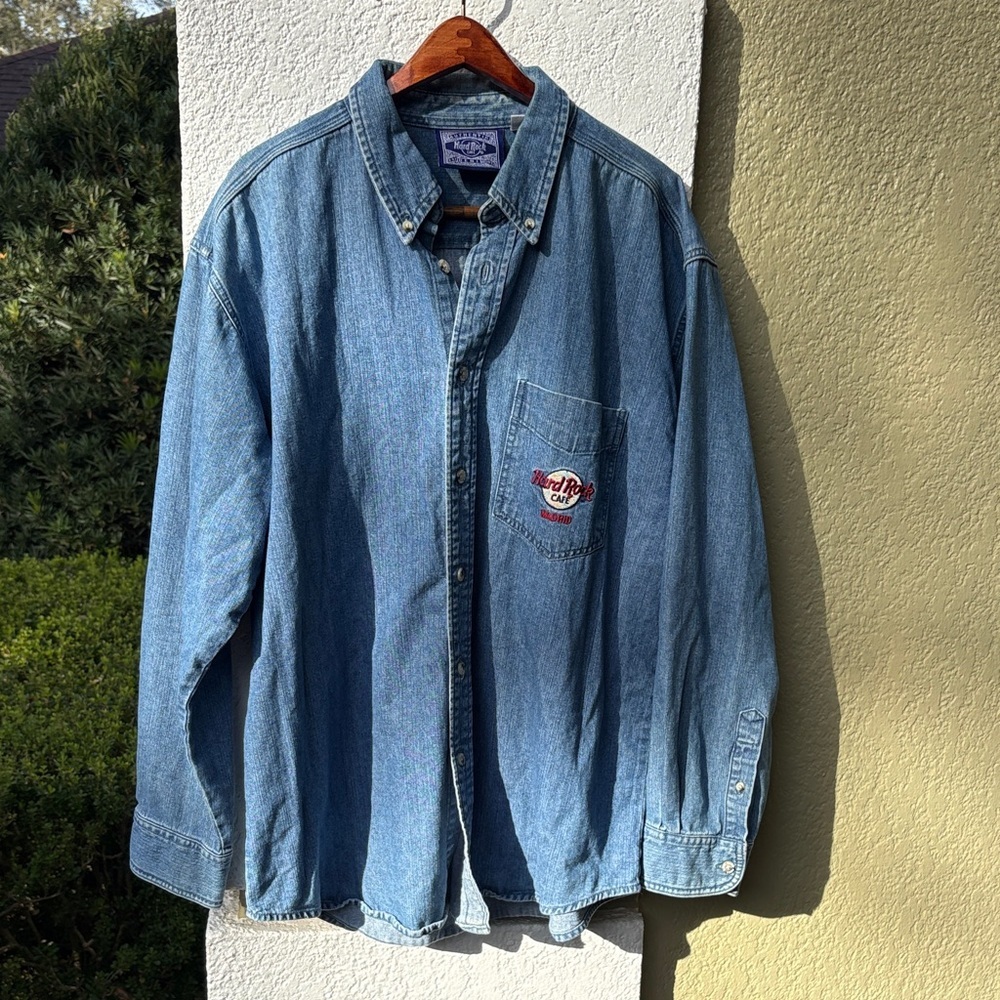 Authentic Denim Hard Rock Cafe Madrid Jacket with Embroidered Logo Vintage